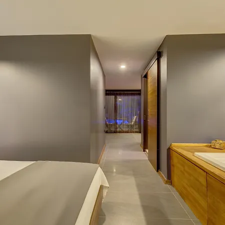 Galano Hotel 2*